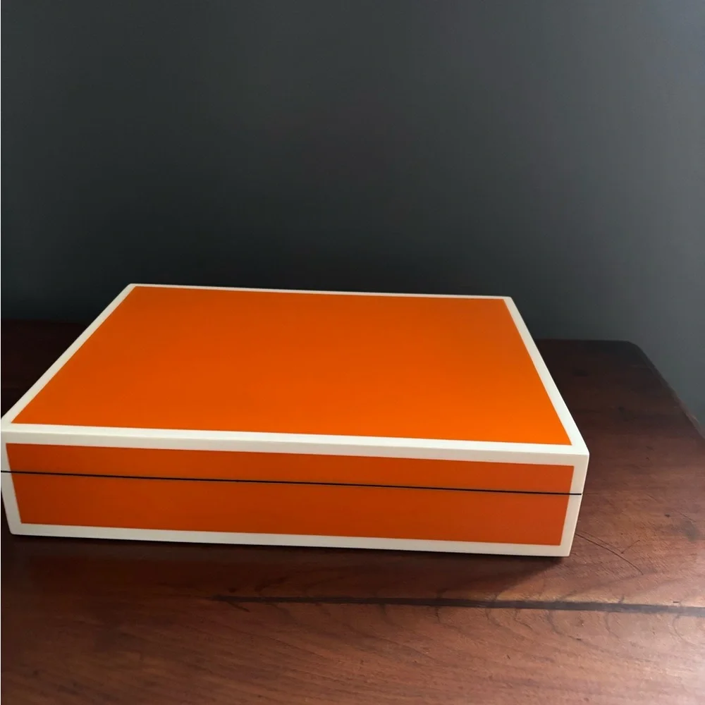 Decorative Laquer Box - Picture 2 of 3